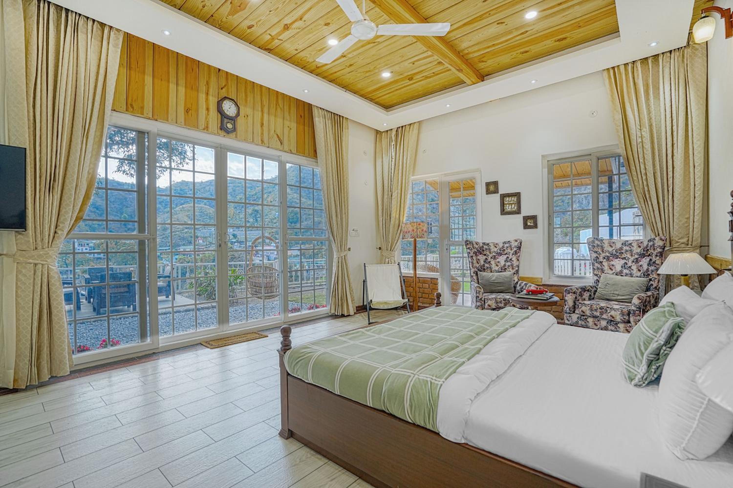 SaffronStays Woodpeckers Perch Villa, Dehradun