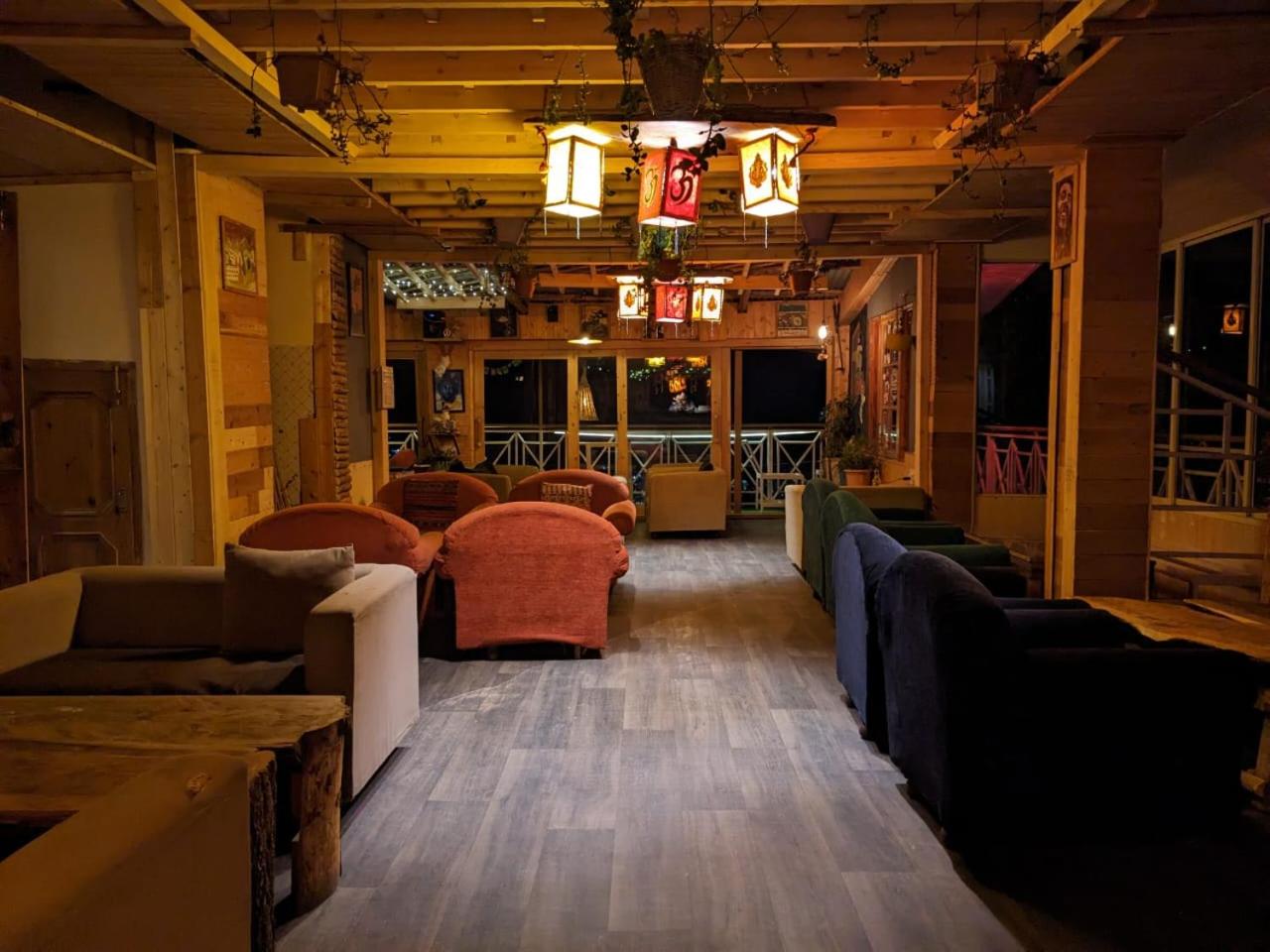 lounge