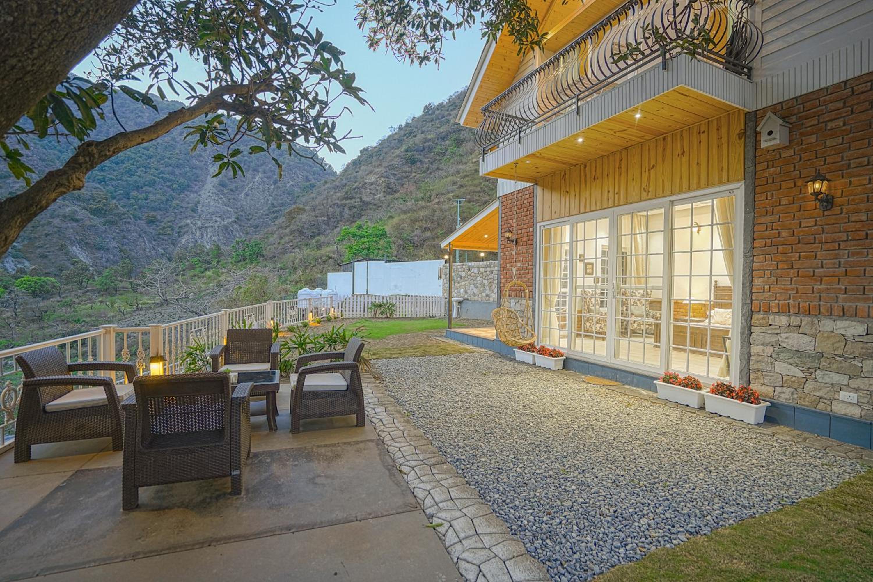 SaffronStays Woodpeckers Perch Villa, Dehradun