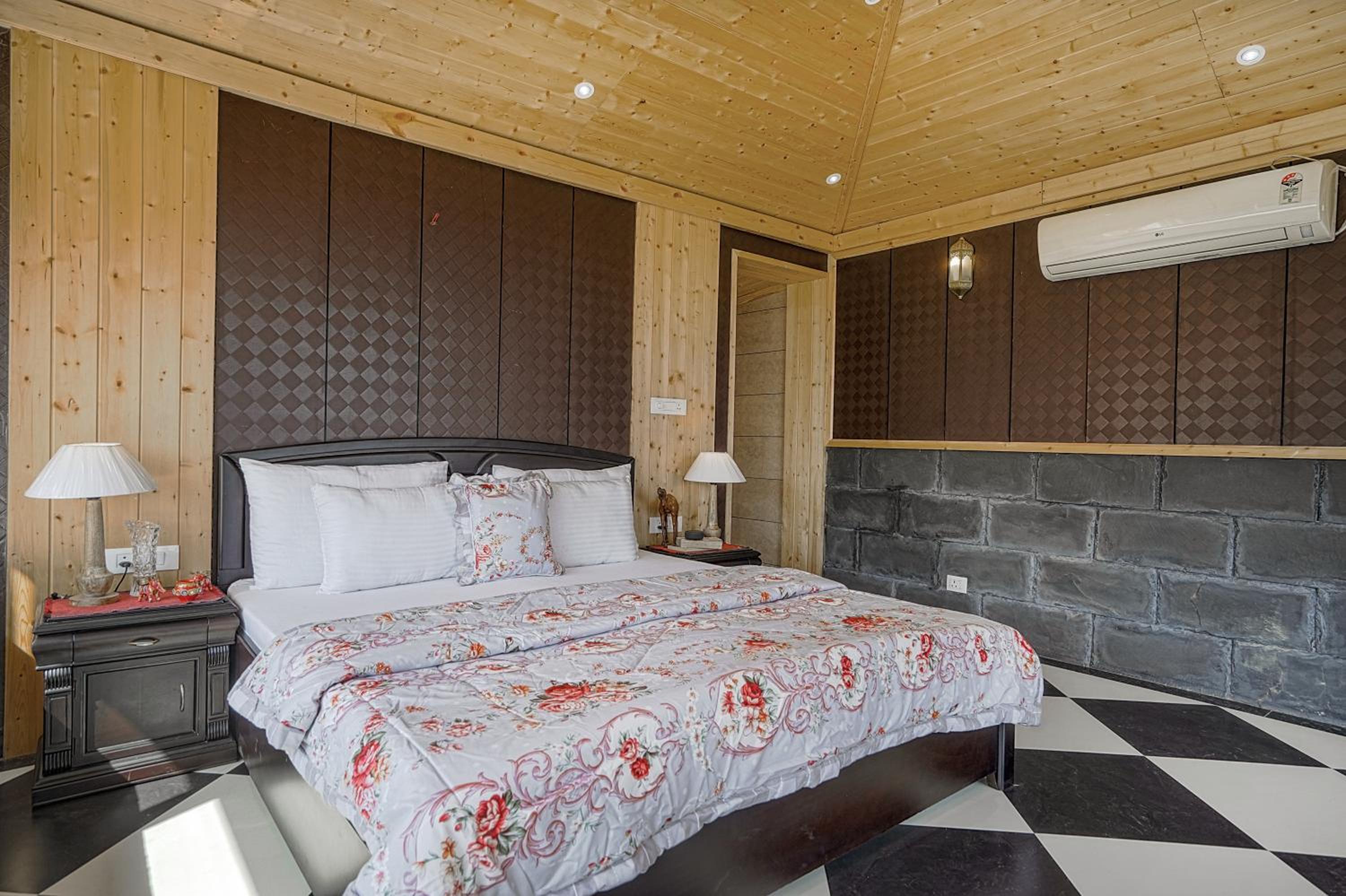 SaffronStays Woodpeckers Perch Villa, Dehradun