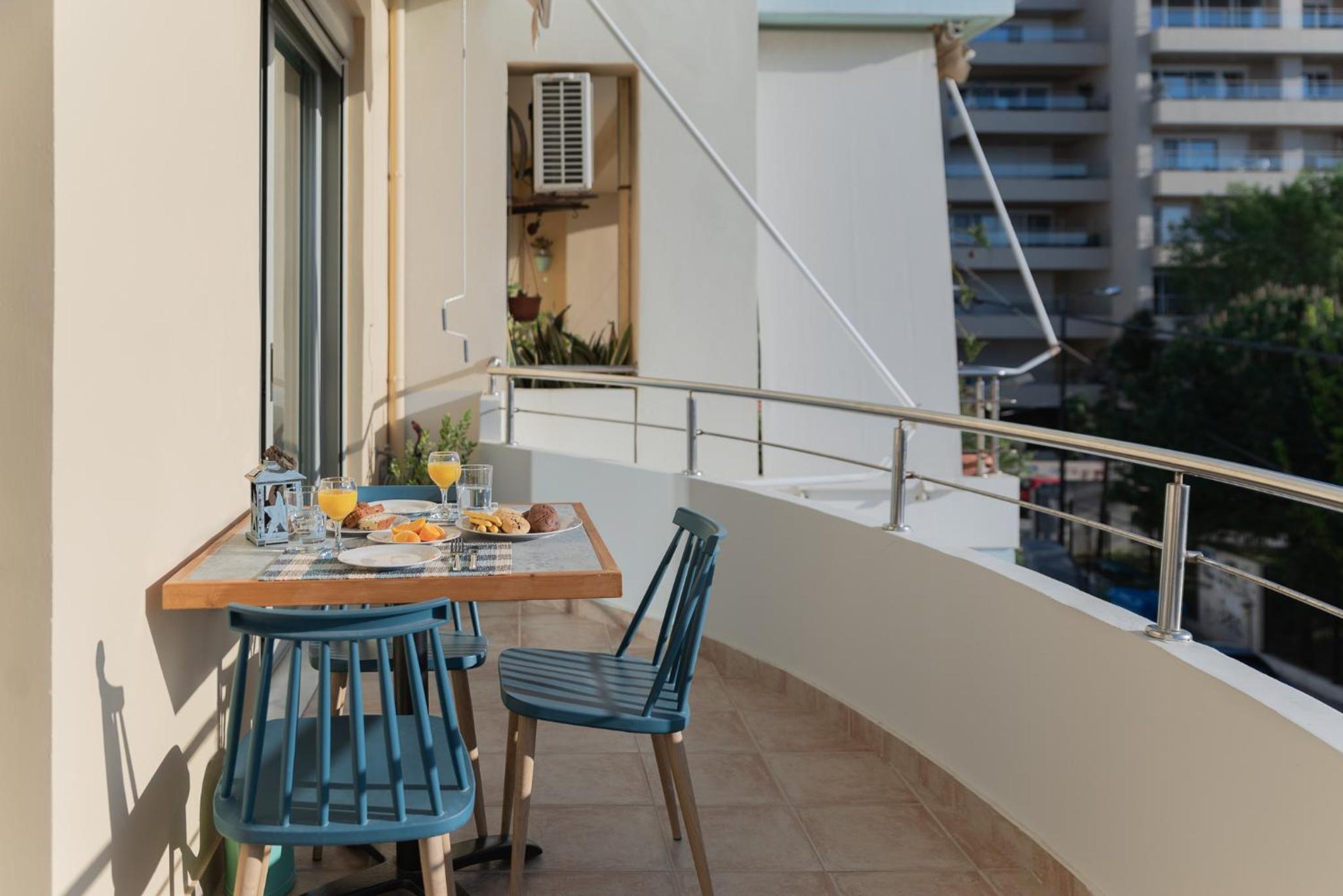 Dejaview cozy apartment by 8essentially photo 2
