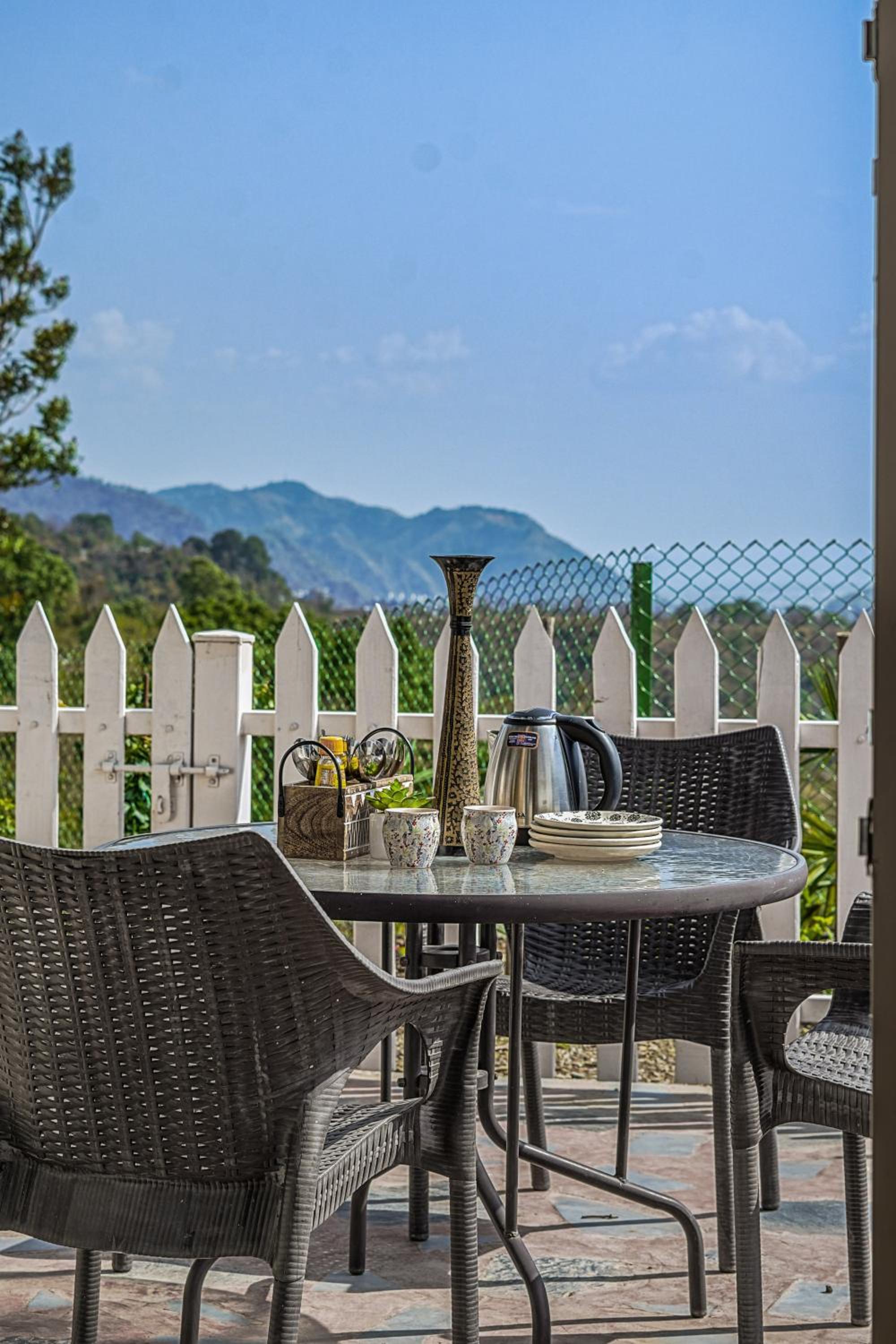 SaffronStays Woodpeckers Perch Villa, Dehradun