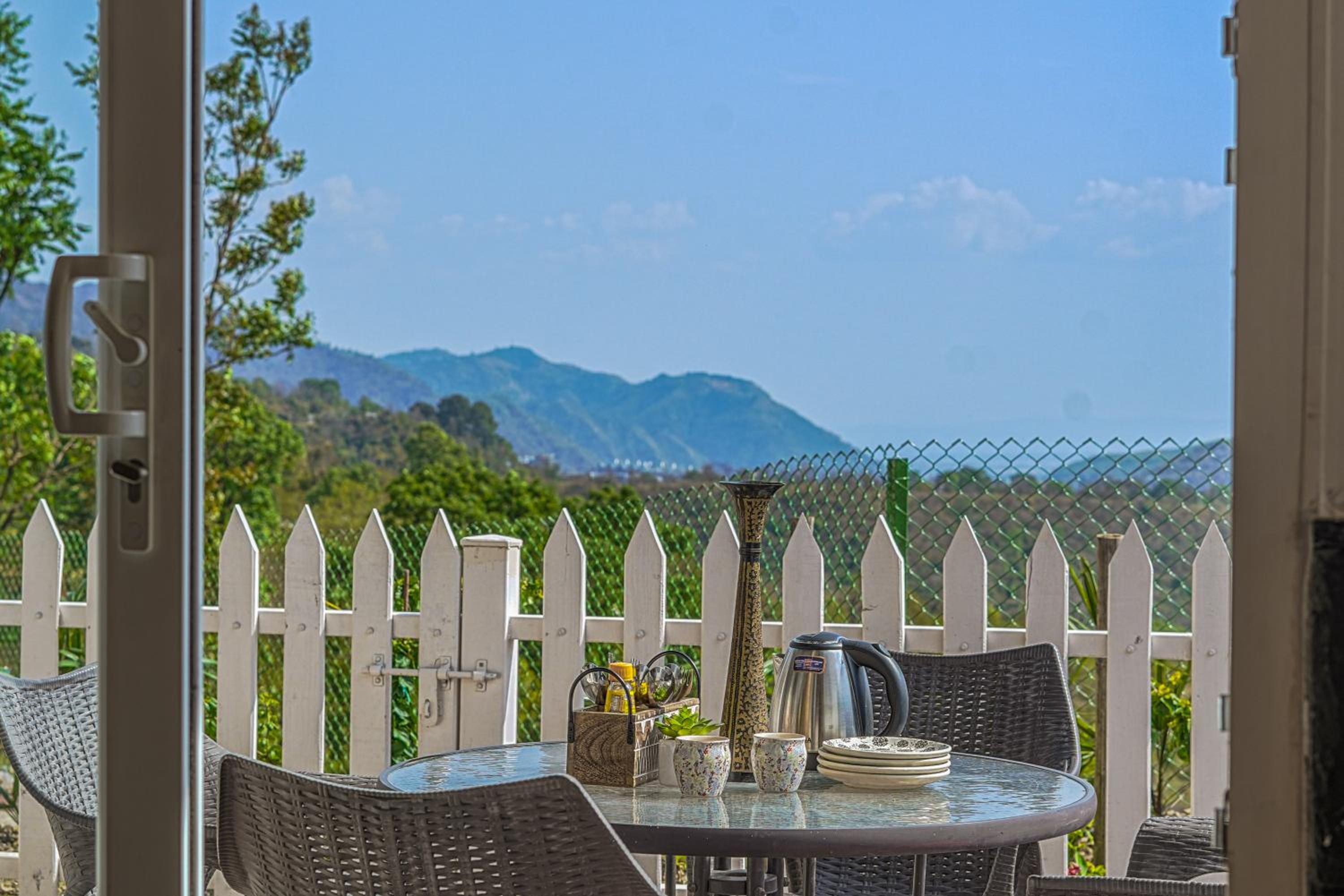 SaffronStays Woodpeckers Perch Villa, Dehradun