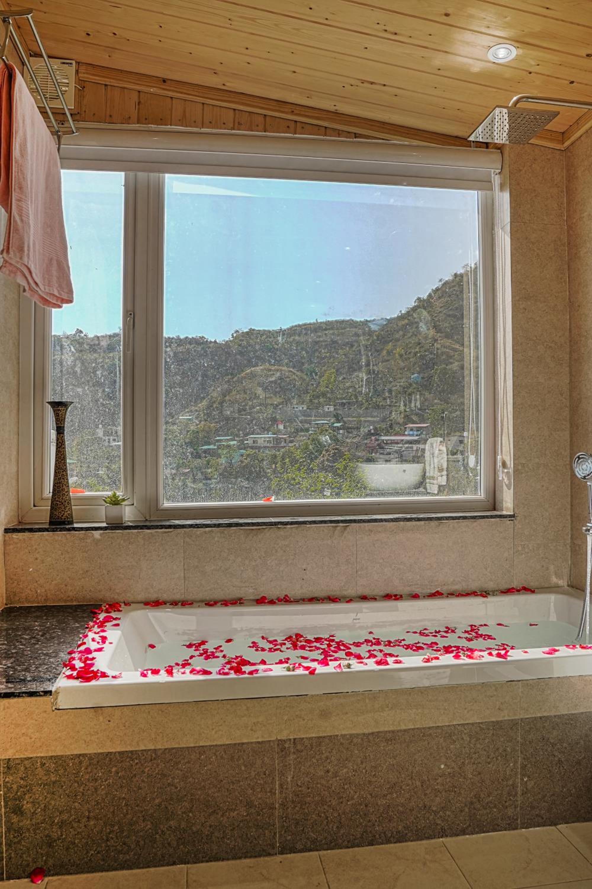SaffronStays Woodpeckers Perch Villa, Dehradun