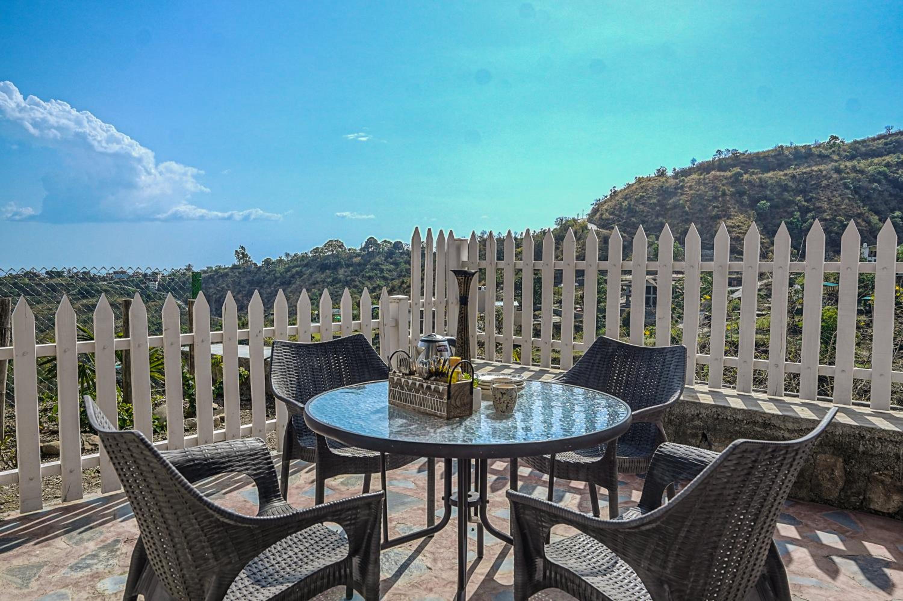SaffronStays Woodpeckers Perch Villa, Dehradun