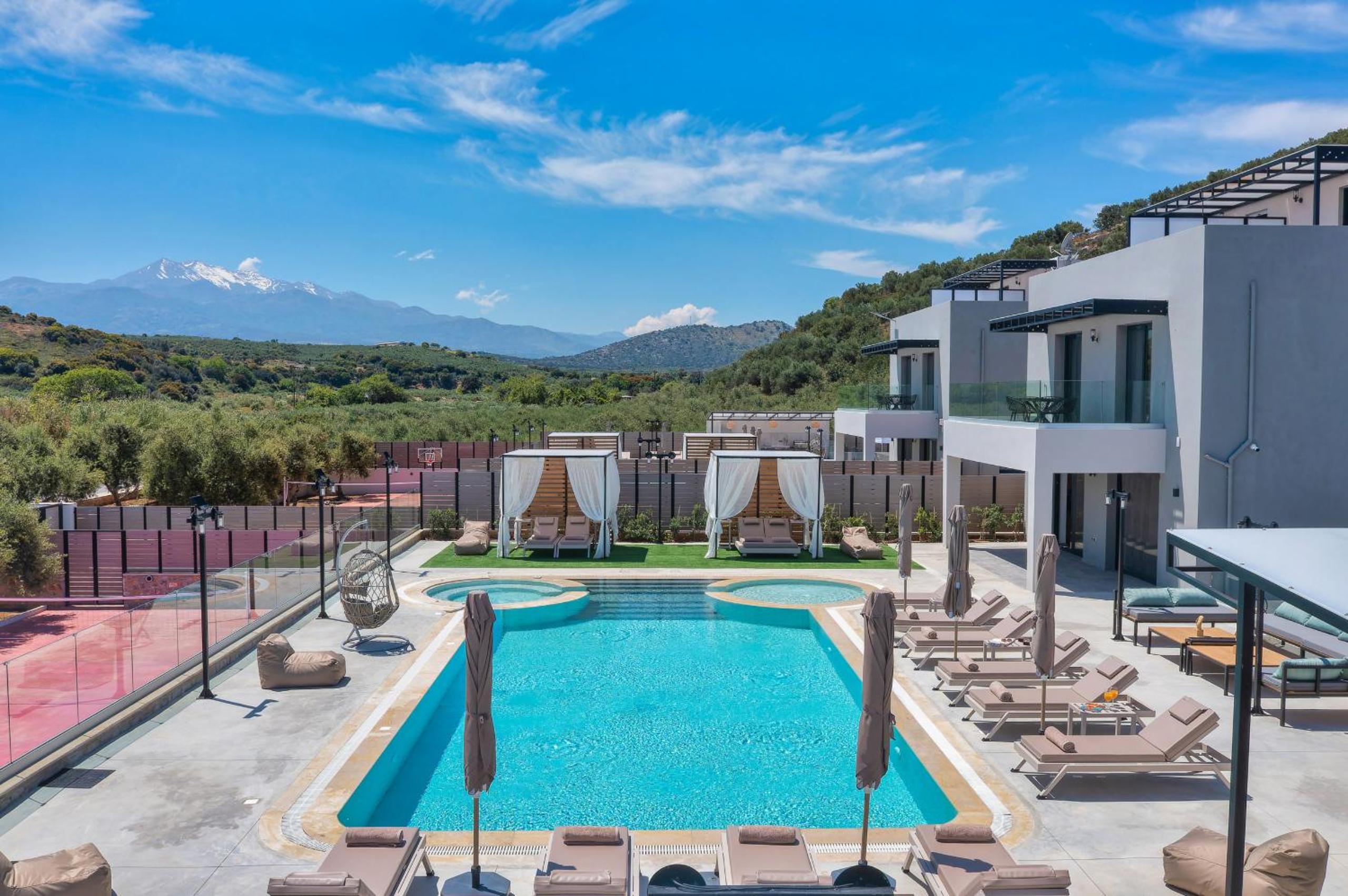 Luxurious Villa Mare - With 150m Pool view 3
