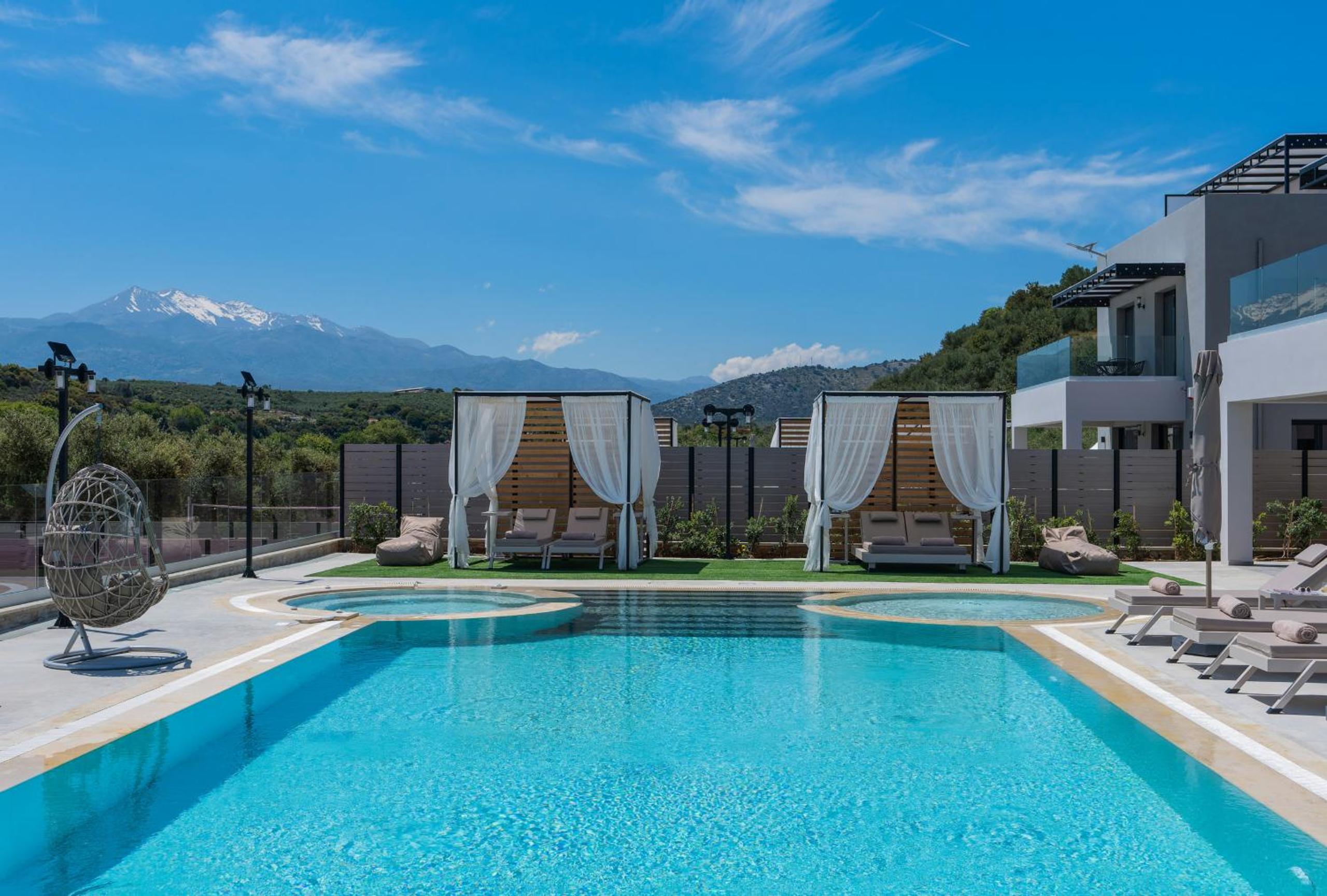 Luxurious Villa Mare - With 150m Pool view 5