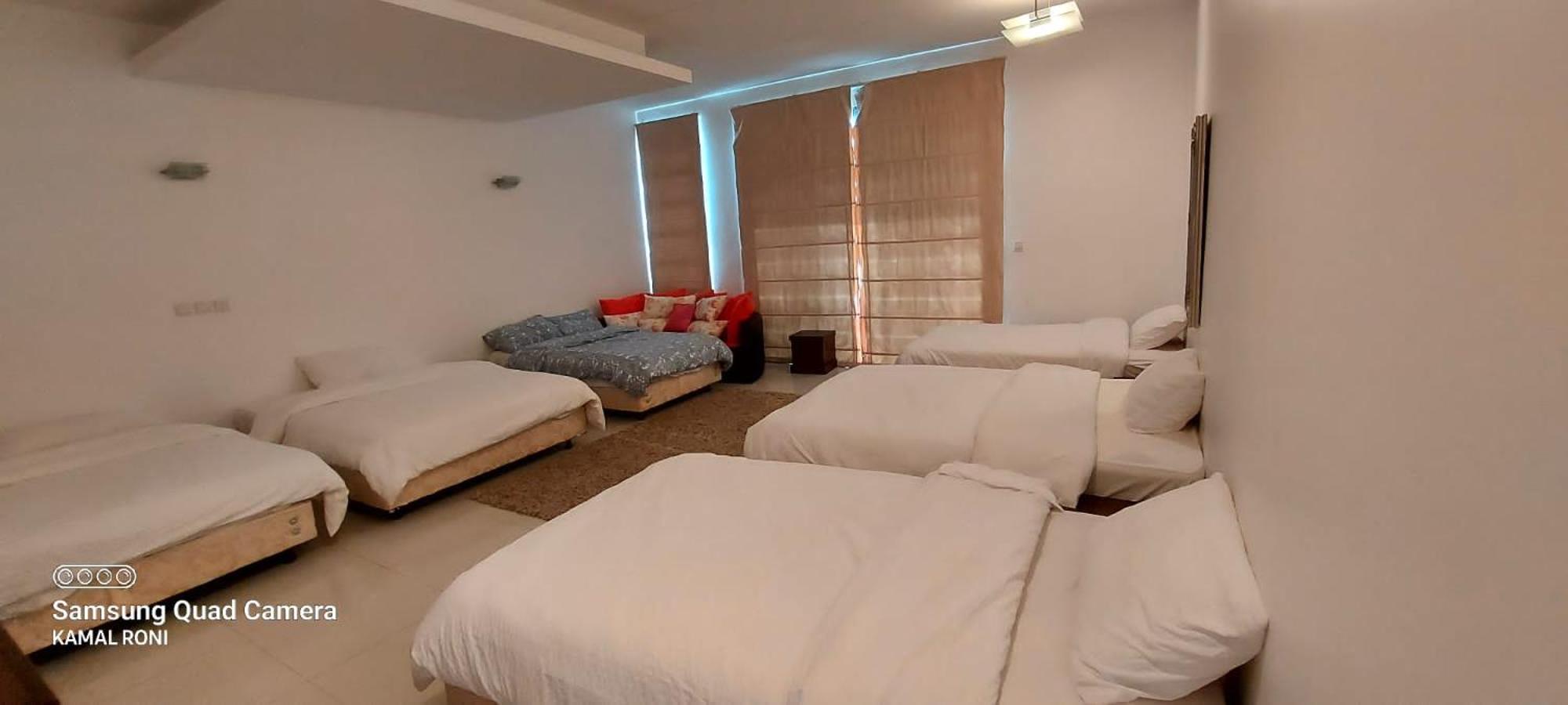 Family friendly house in Bahrian