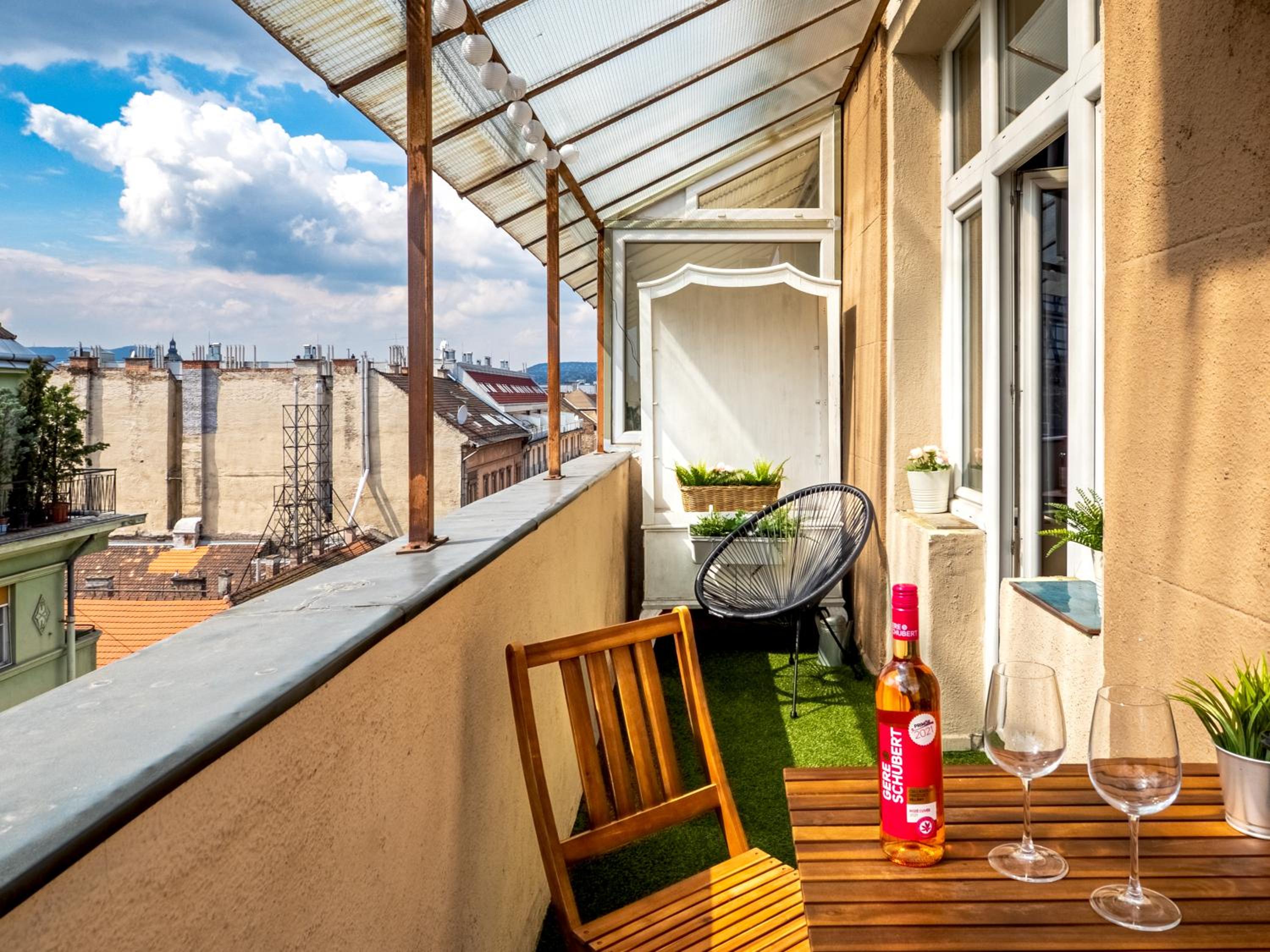 The Birdcage view 5