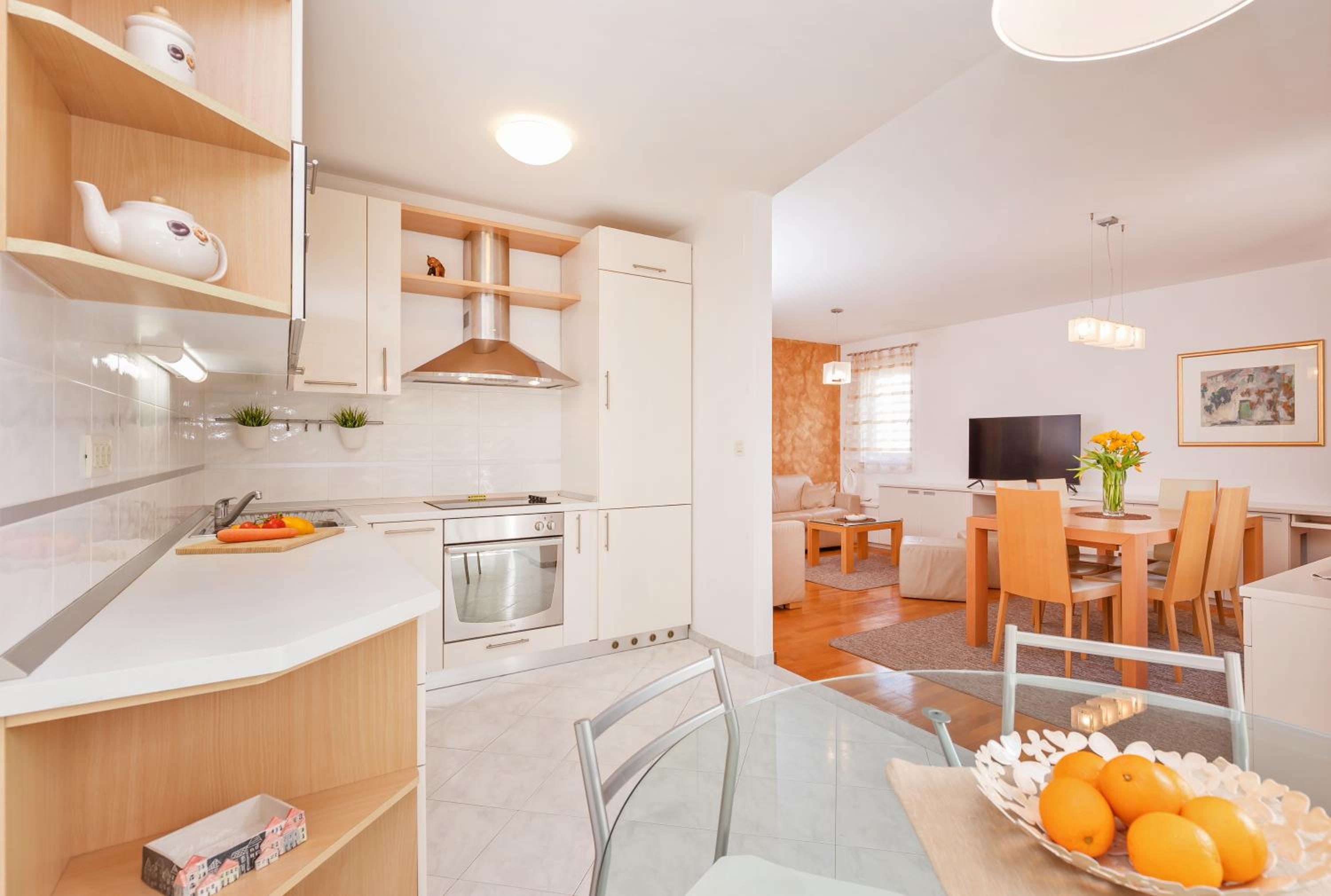 Comfortable Apartment Laura Lapad with garage