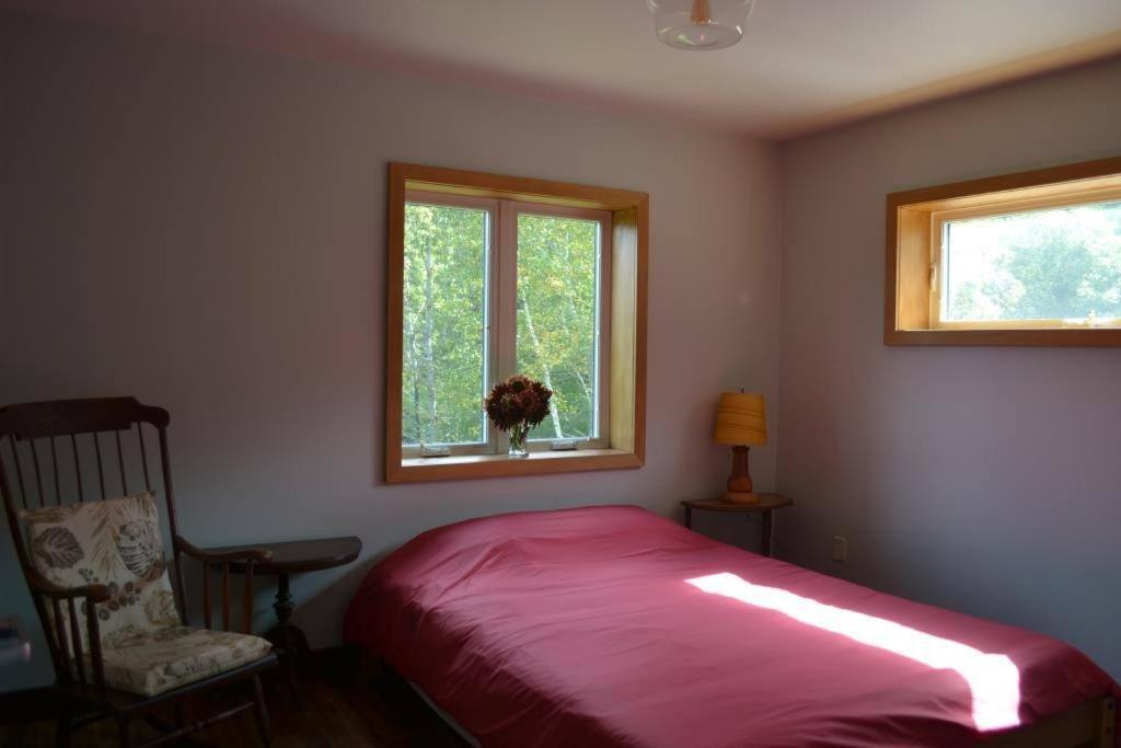 Country Cottage on 80 Acre Farm
