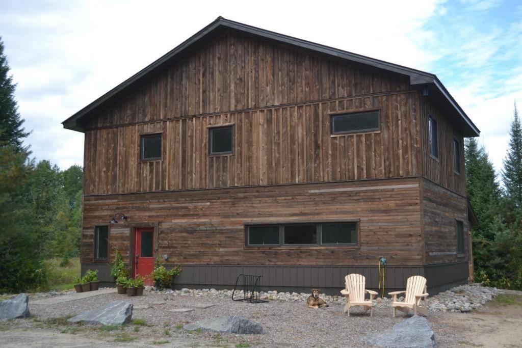 Country Cottage on 80 Acre Farm