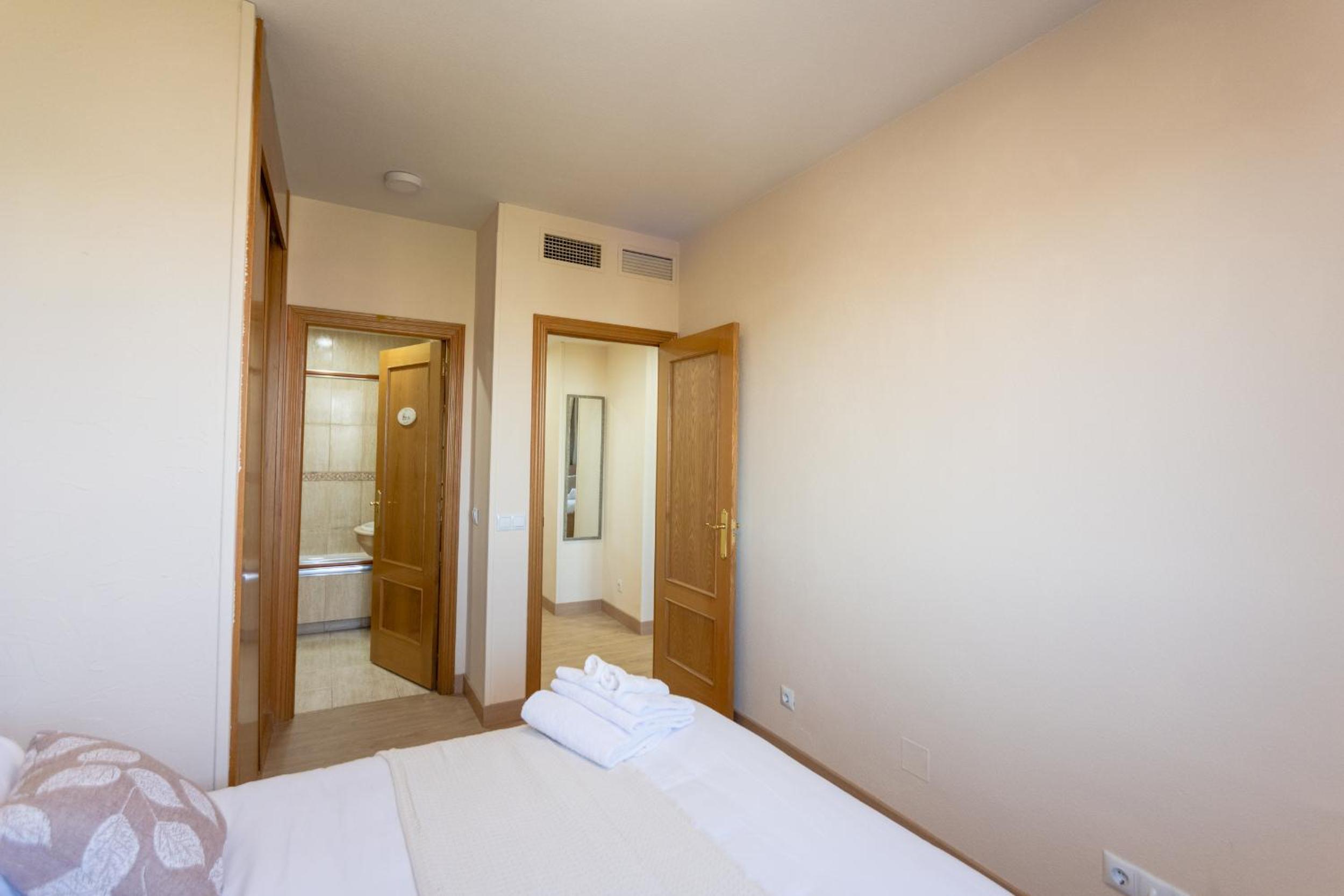 For Your Rentals Amplio y luminoso apartamento TEMPORAL en Orcasitas - Wifi BEA25 view 4