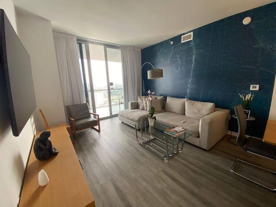 Dream Beach Apt 1BR Kitchen & Pool Access 06A