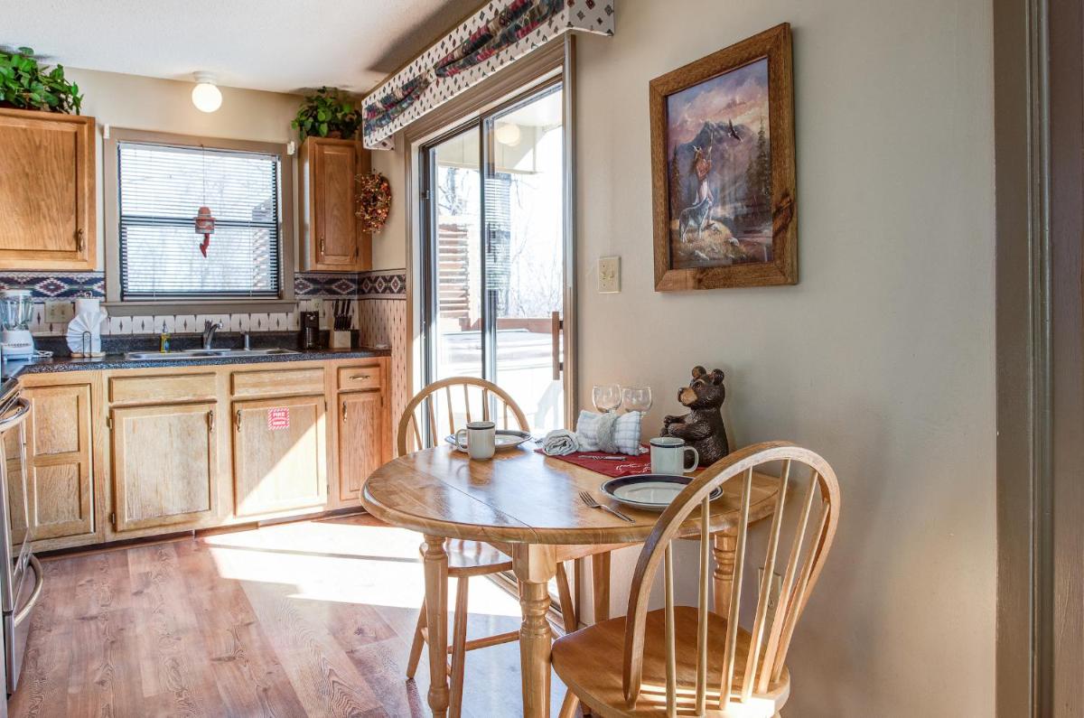 God's View, 2 Bedrooms, Pet Friendly, Mountain View, Hot Tub, Sleeps 4 view 4
