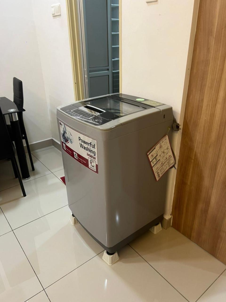 20 HoMESTAY COZY STUDIO MOUNT AUSTIN TEBRAU NEAR JUSCO TOPPEN