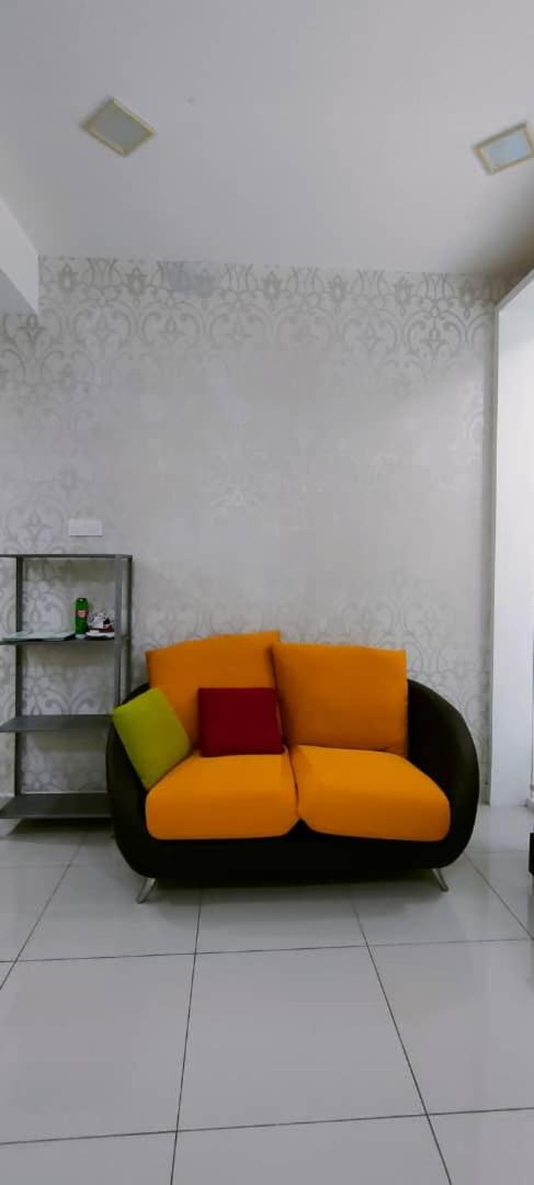 20 HoMESTAY COZY STUDIO MOUNT AUSTIN TEBRAU NEAR JUSCO TOPPEN