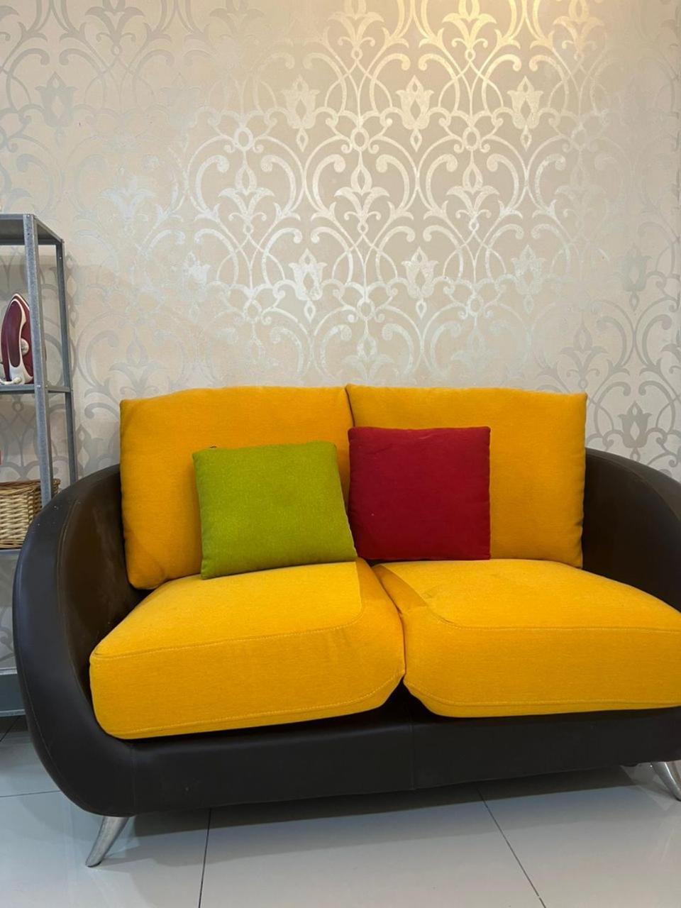 20 HoMESTAY COZY STUDIO MOUNT AUSTIN TEBRAU NEAR JUSCO TOPPEN