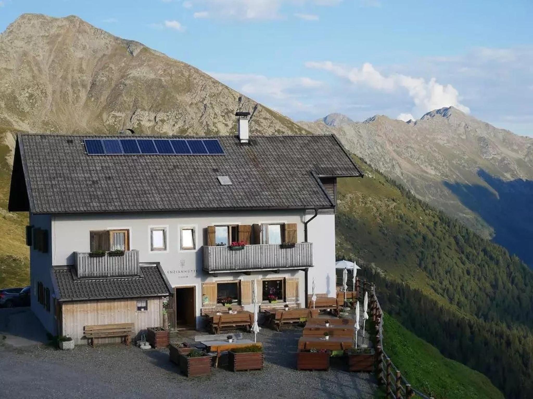 Enzianhuette Jaufenpass