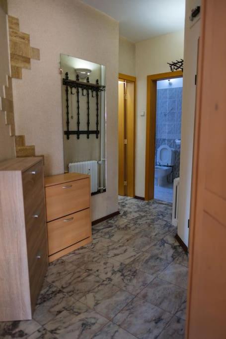 Great and large two bedroom Maisonette with lovely view & FREE parking Center