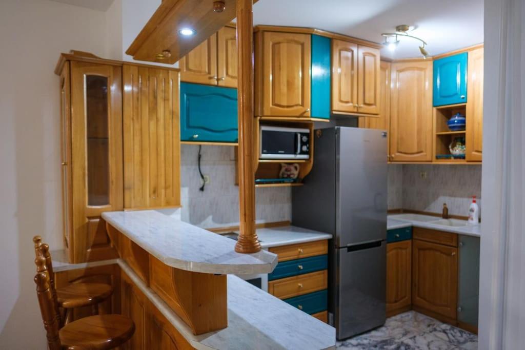 Great and large two bedroom Maisonette with lovely view & FREE parking Center