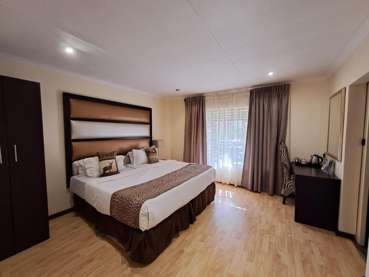 Ecotel Premier Lodge & Conference Centre