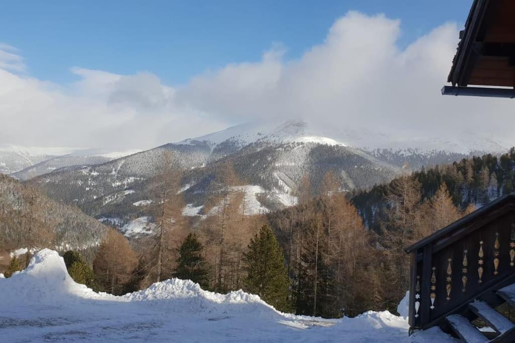 Idyllische Zirbenholz Alpin Huette