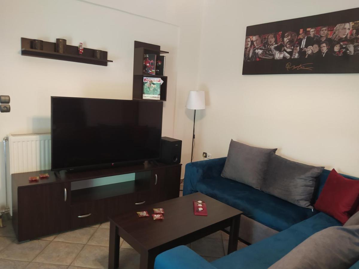 Marousi Comfy Apartment with balcony