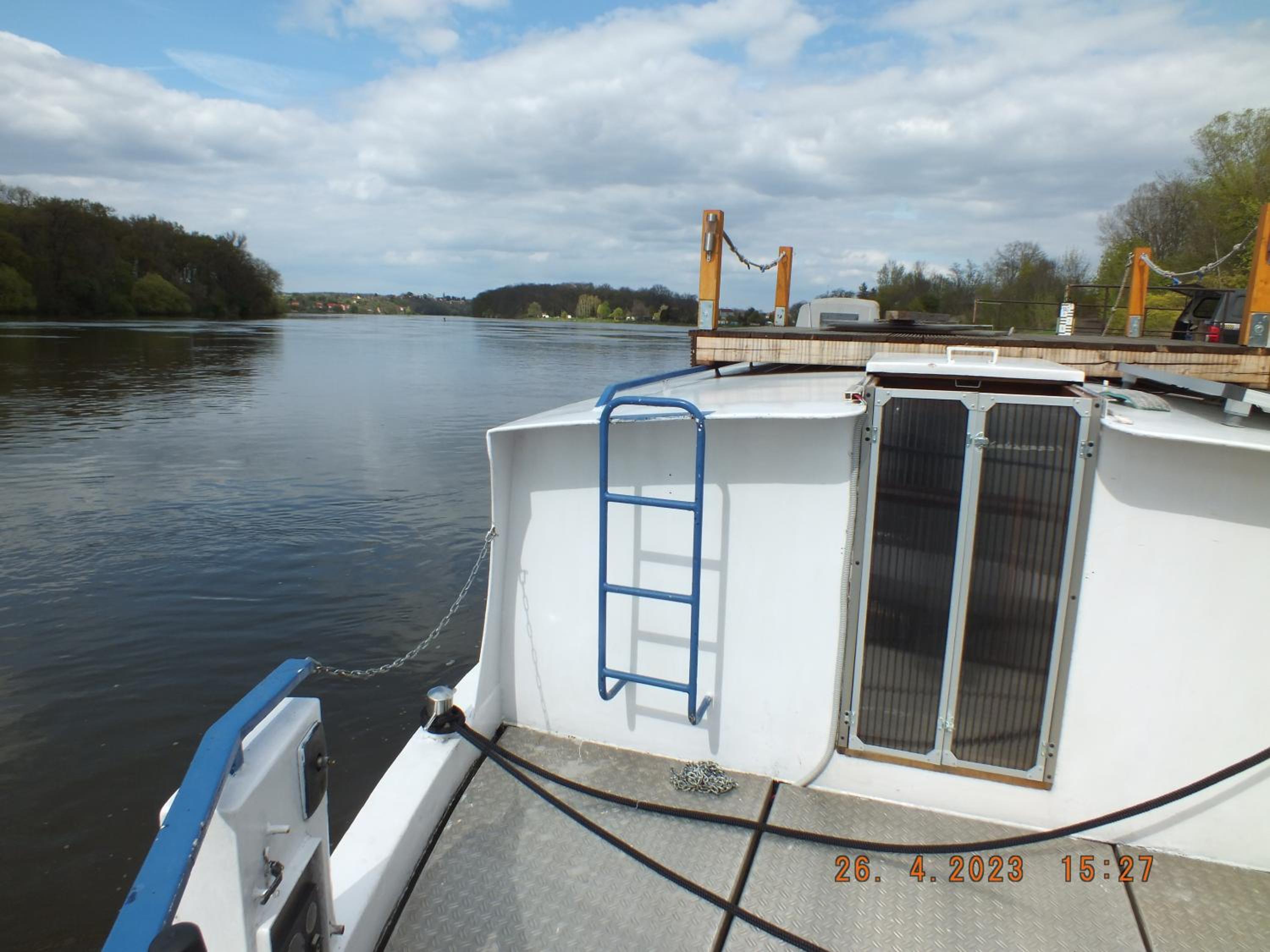 Zouw Hausboat Zakotven -pouze ubytovaní