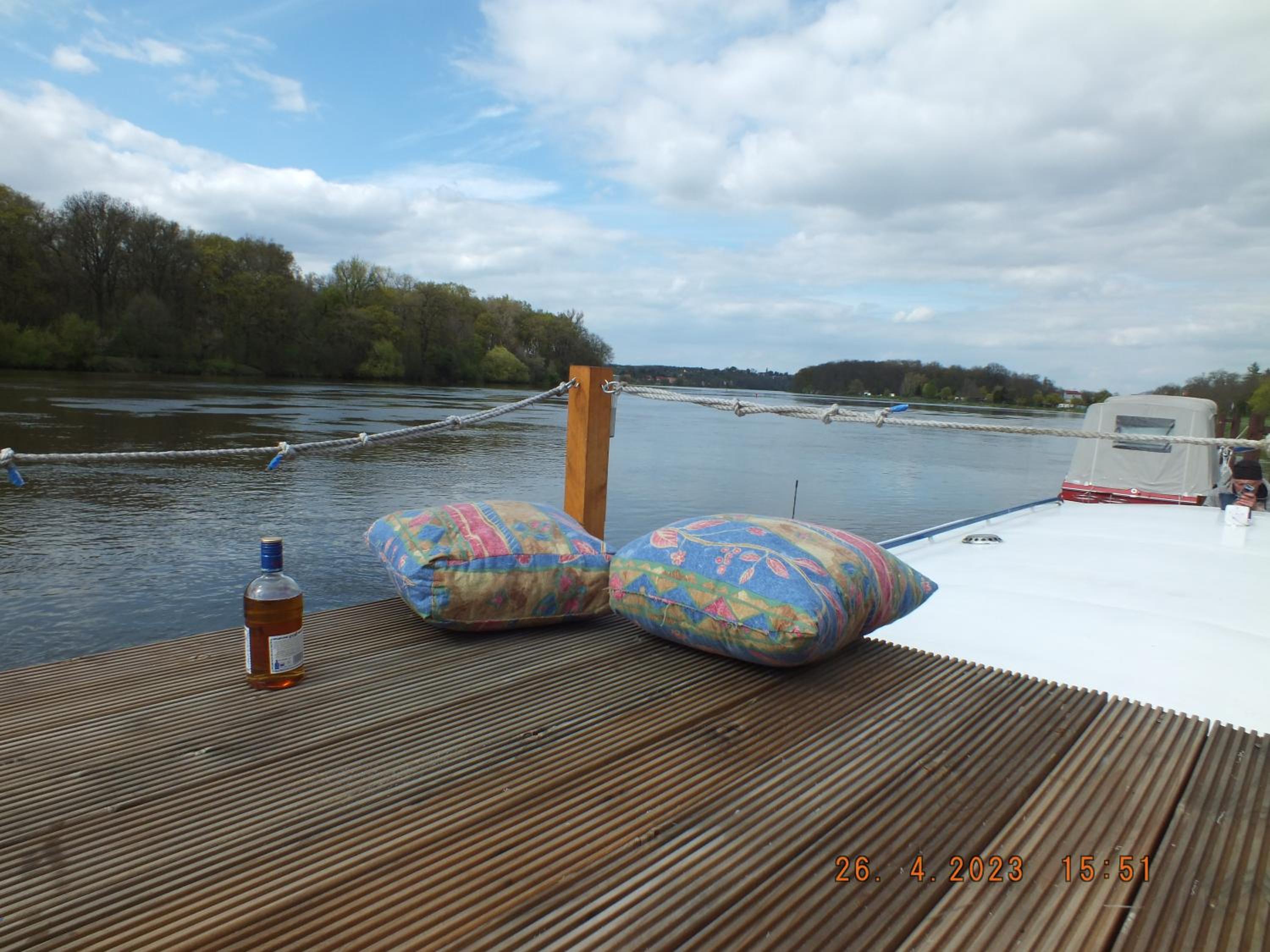 Zouw Hausboat Zakotven -pouze ubytovaní