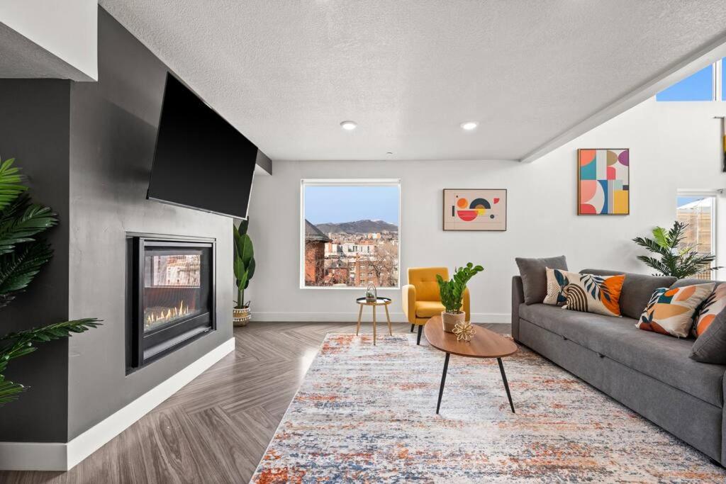 LUX Penthouse Oasis-Heart of SLC