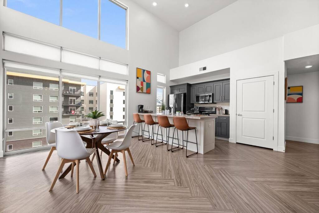 LUX Penthouse Oasis-Heart of SLC
