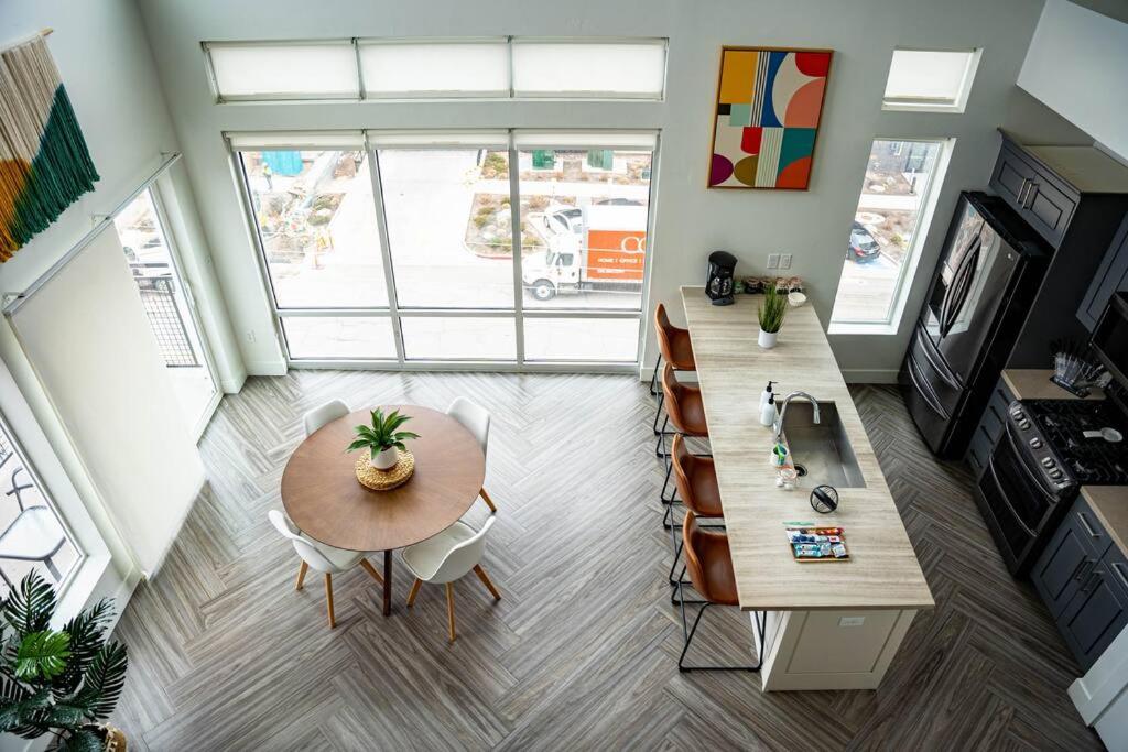 LUX Penthouse Oasis-Heart of SLC