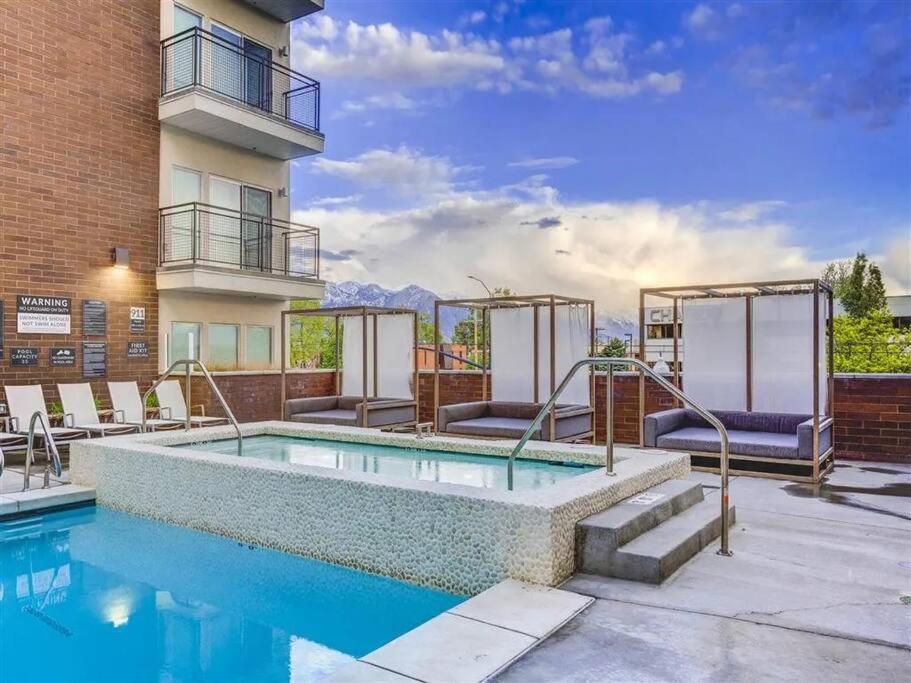 LUX Penthouse Oasis-Heart of SLC