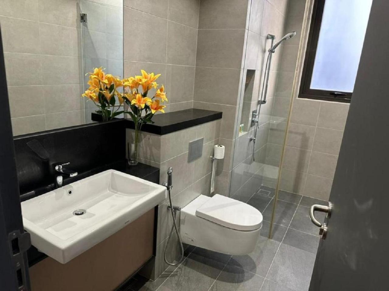 ASTRA @ 8 Kia Peng Suites