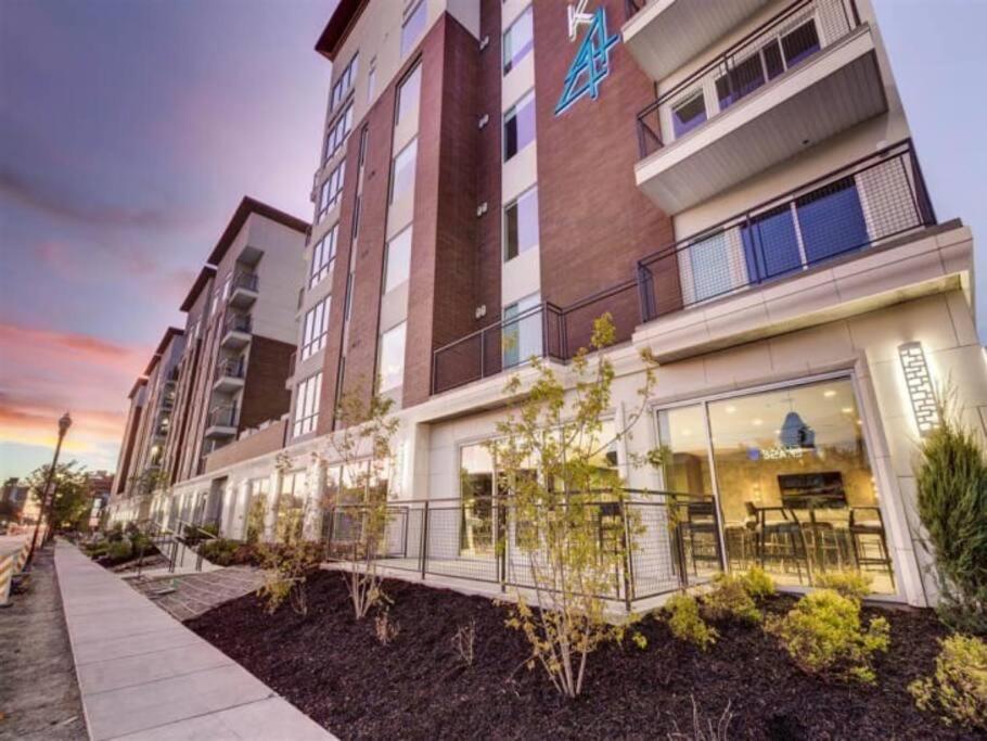 Hotel Urban Oasis in the Center of SLC - Image 1