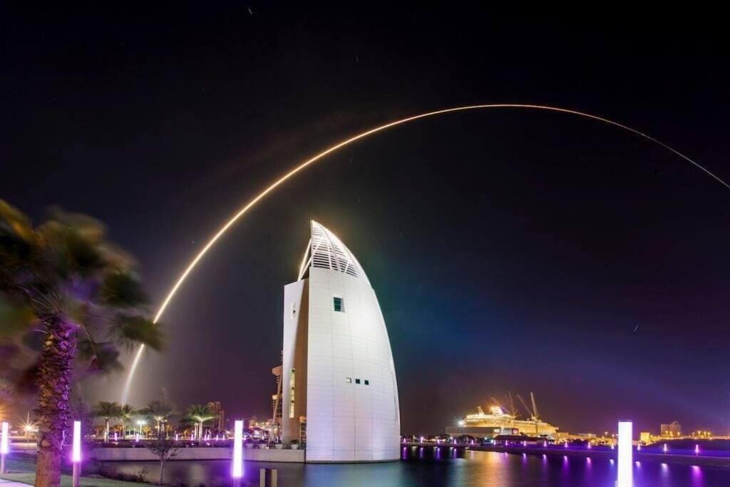 Canaveral Towers Resort-Beach, Surf, Rocket Launches