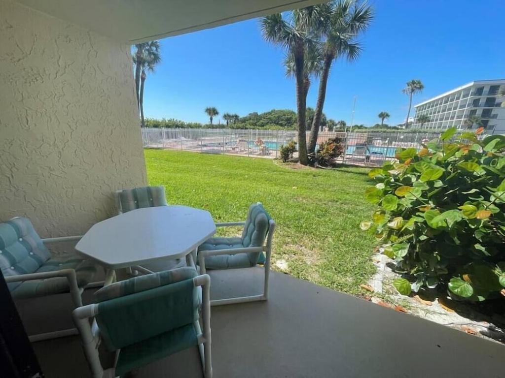 Canaveral Towers Resort-Beach, Surf, Rocket Launches