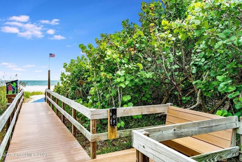 Canaveral Towers Resort-Beach, Surf, Rocket Launches