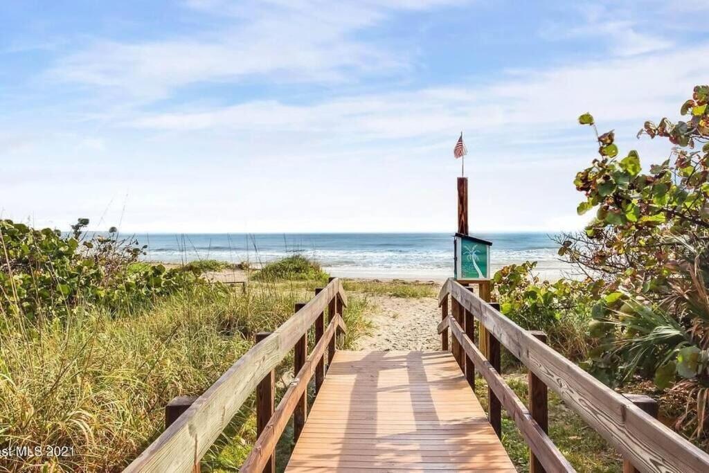 Canaveral Towers Resort-Beach, Surf, Rocket Launches