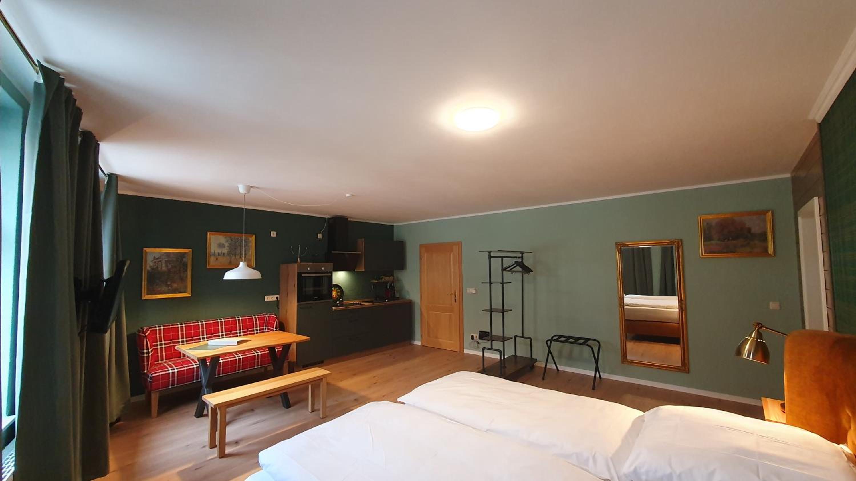 Ferienwohnung,Frühstück gegenüber,Parkplatz kostenlos, zentral Apartment 1