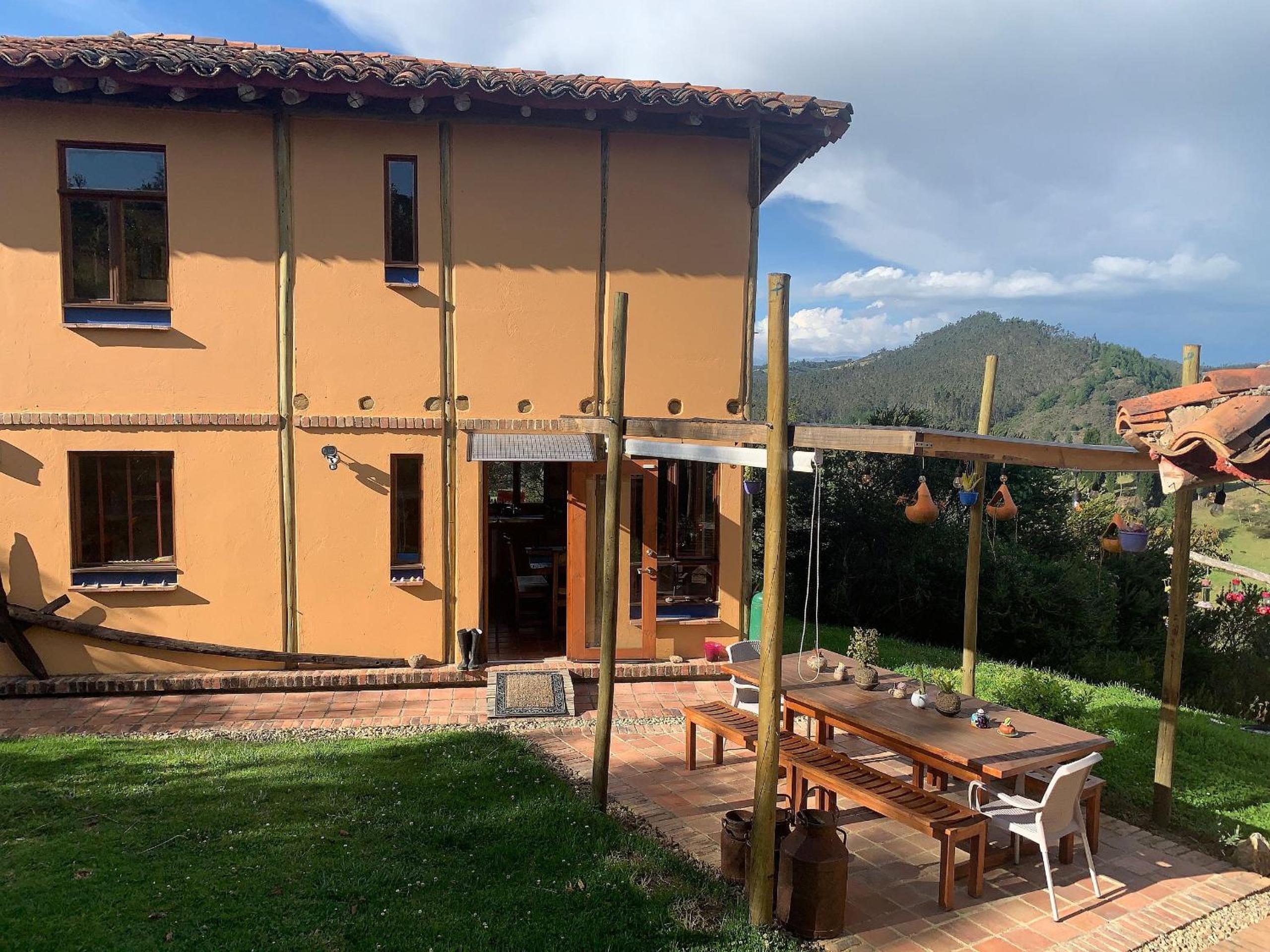 Hermoso alojamiento en una bella reserva natural de bosque alto andino en Tuta Boyacá