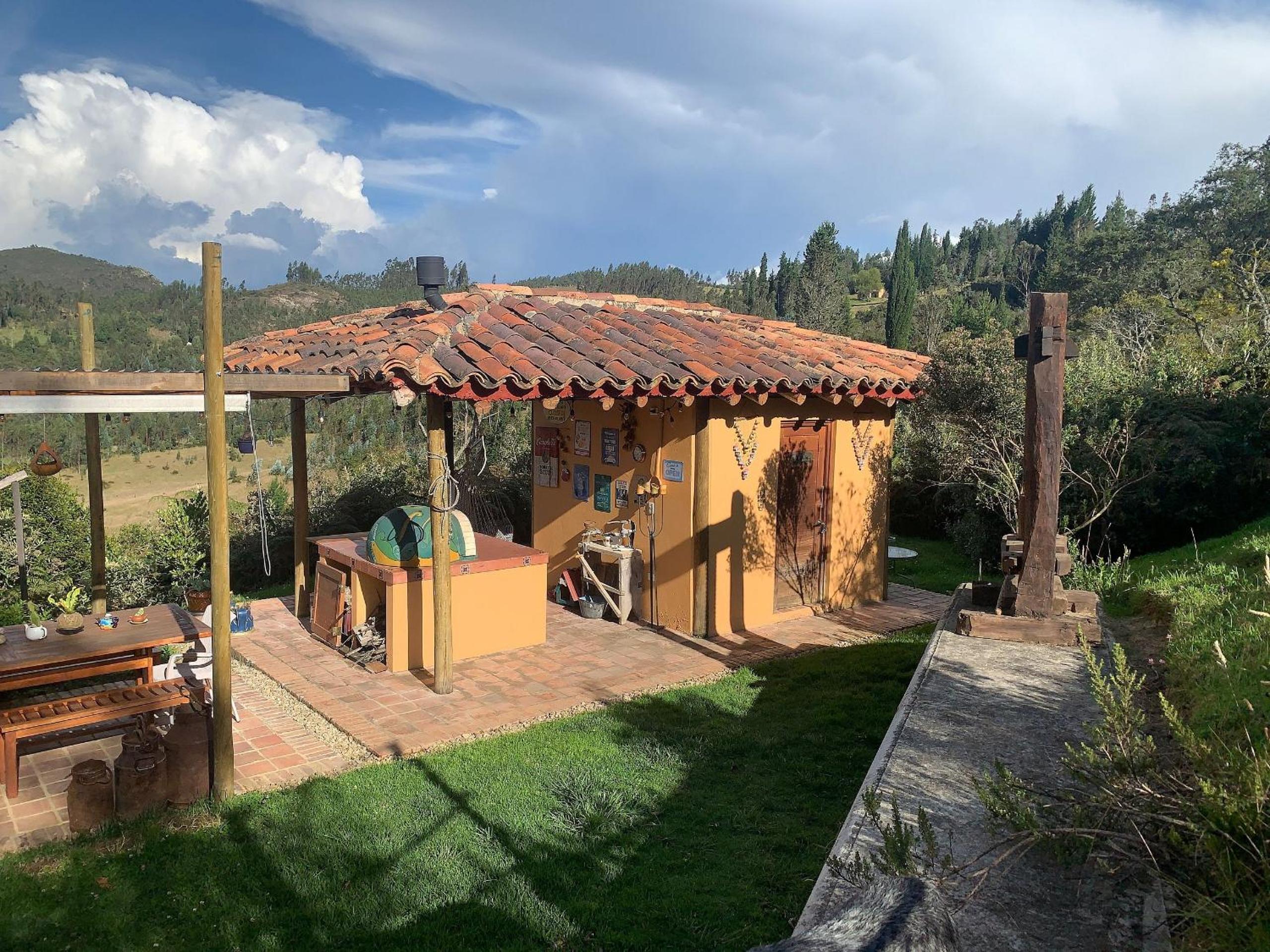 Hermoso alojamiento en una bella reserva natural de bosque alto andino en Tuta Boyacá