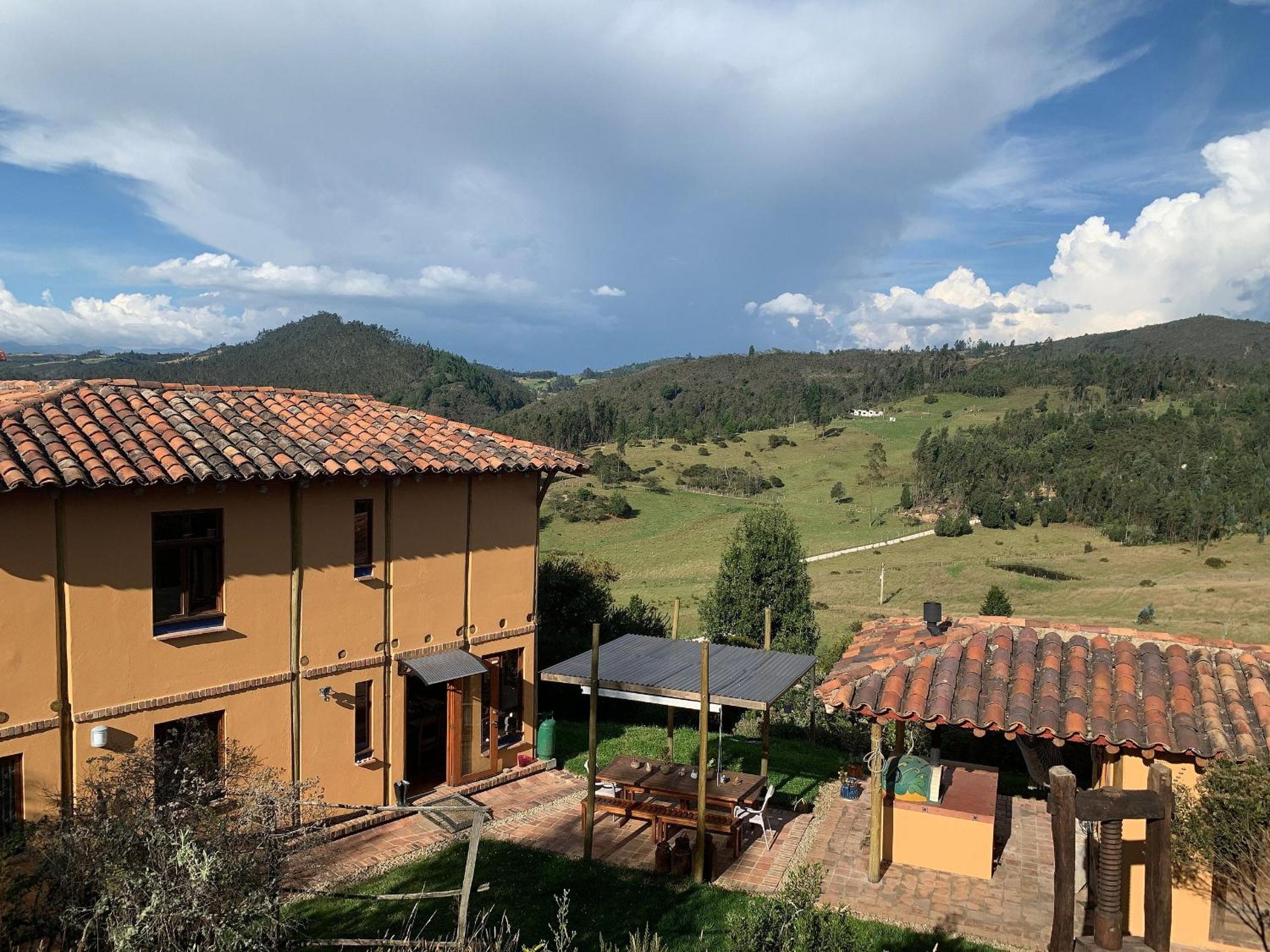 Hermoso alojamiento en una bella reserva natural de bosque alto andino en Tuta Boyacá