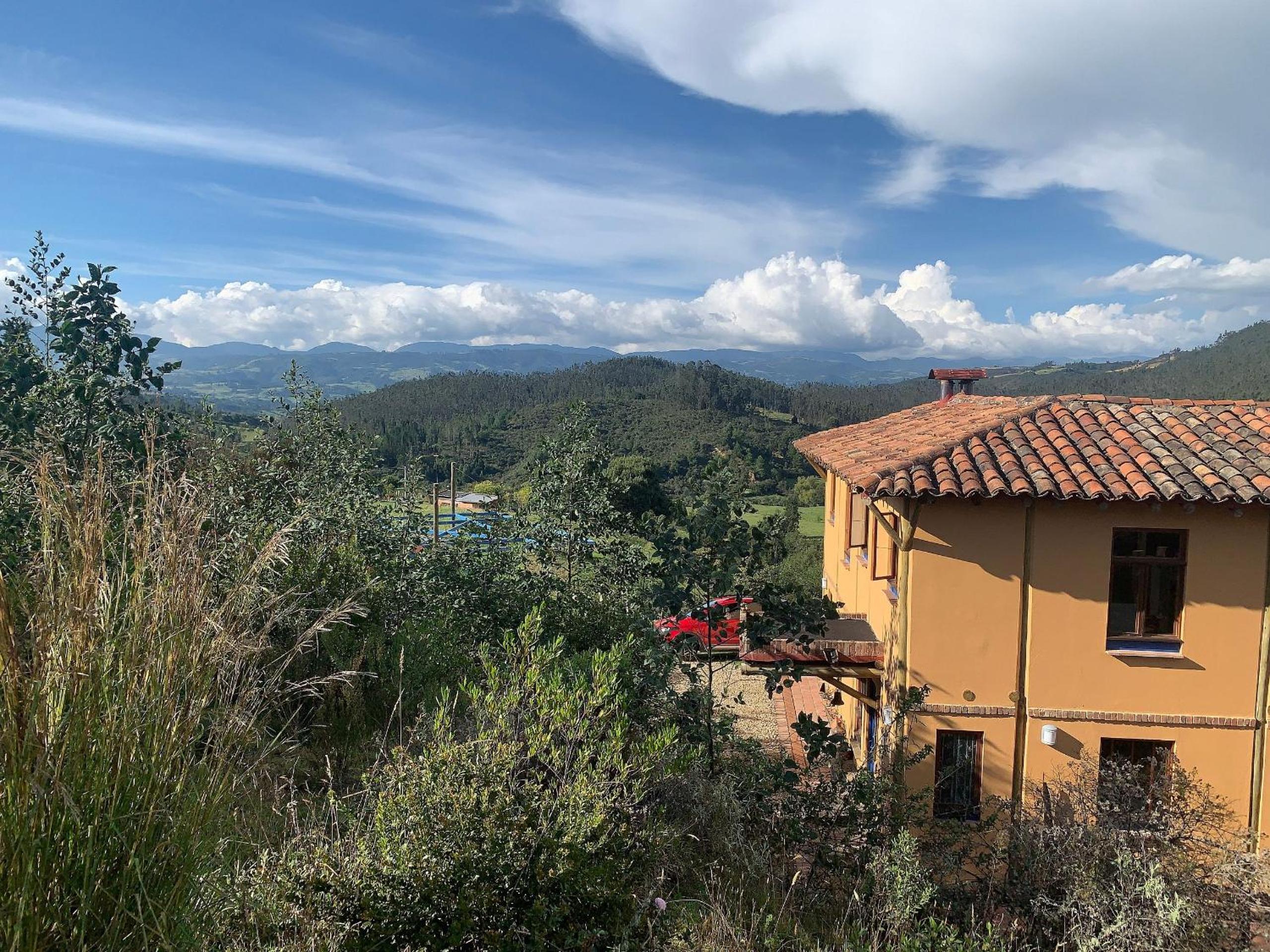 Hermoso alojamiento en una bella reserva natural de bosque alto andino en Tuta Boyacá