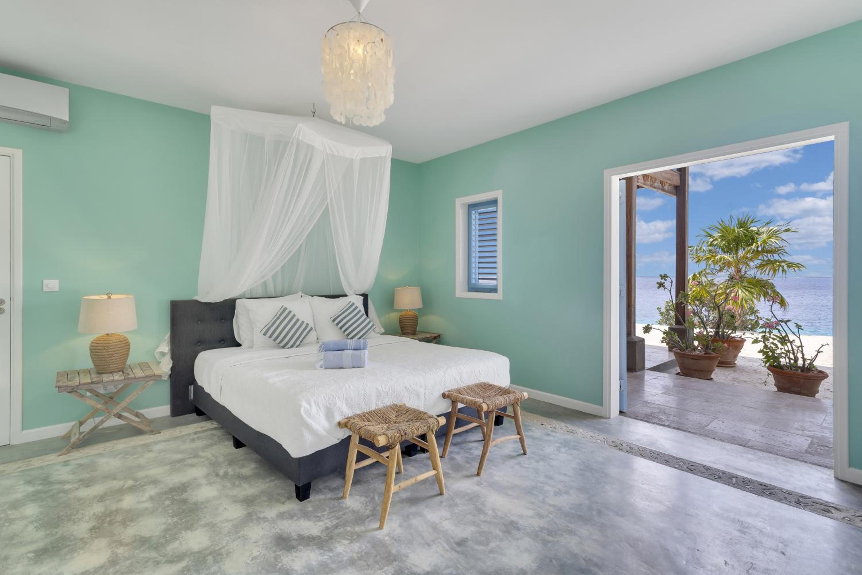 Villa Shores 32