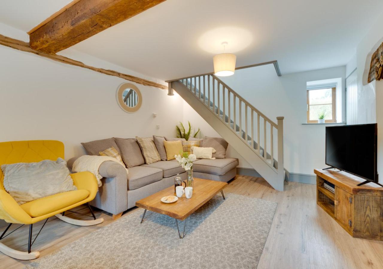 Bythynnod Aderyn Cottages
