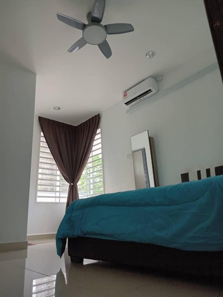 EMERALD VILLA HOMESTAY DUNGUN