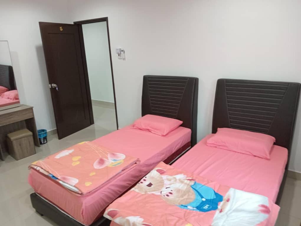 EMERALD VILLA HOMESTAY DUNGUN