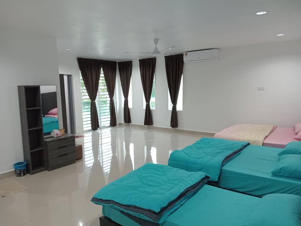 EMERALD VILLA HOMESTAY DUNGUN